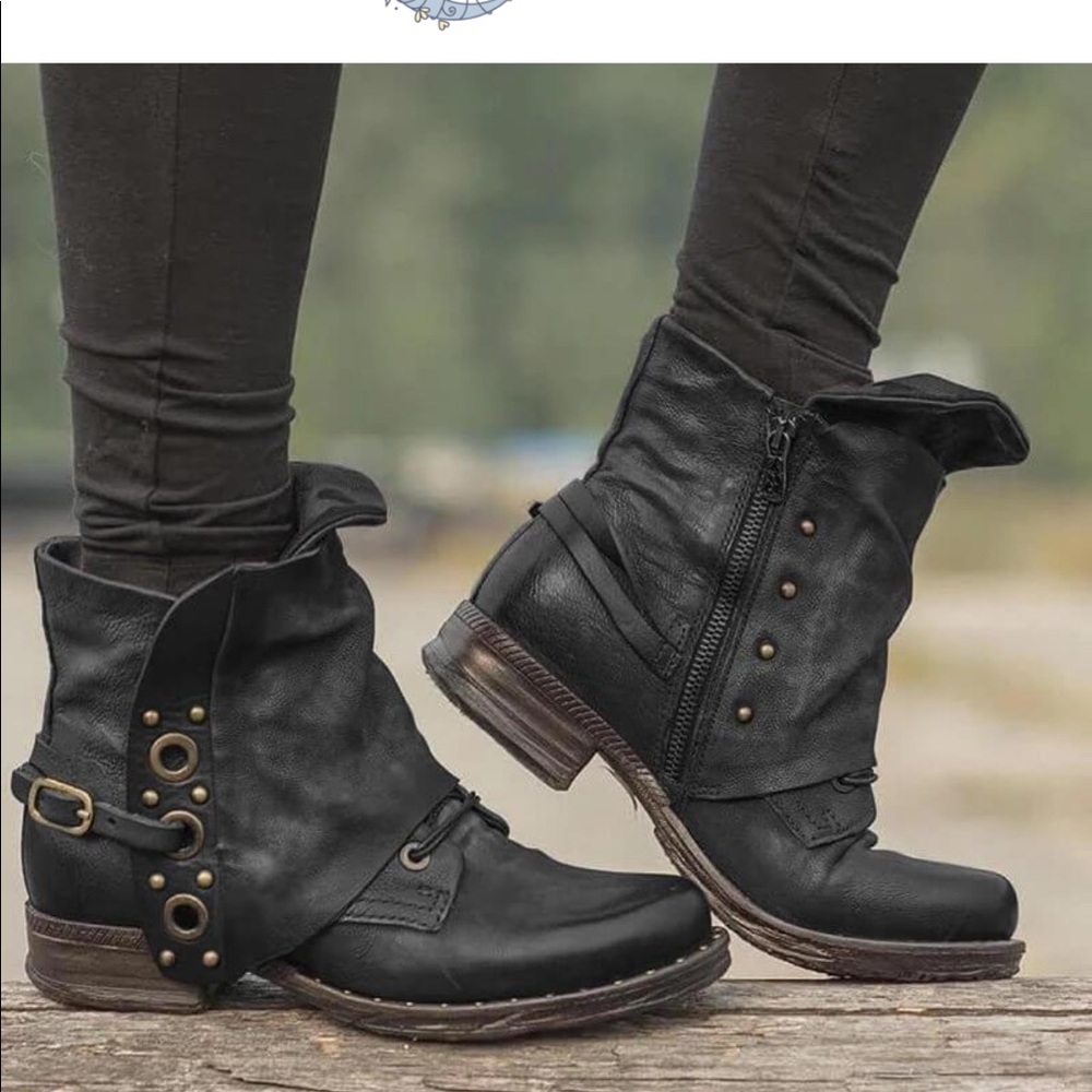 Retro cuffed Martin Boots